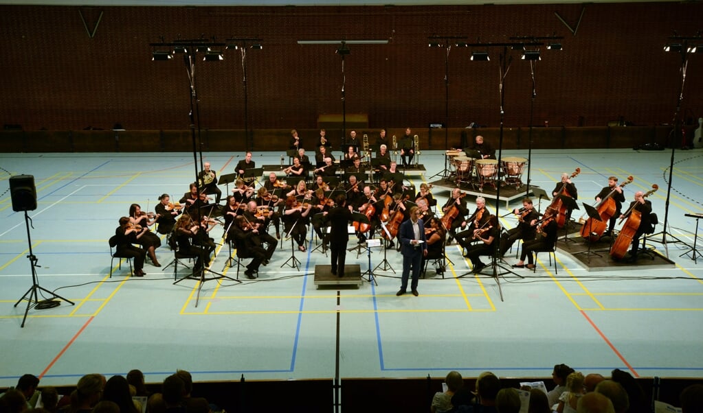 Sønderjyllands Symfoniorkester er her fotograferet under en tidligere koncert i Idrætshallen i Flensborg. ( Hans Christian Davidsen)