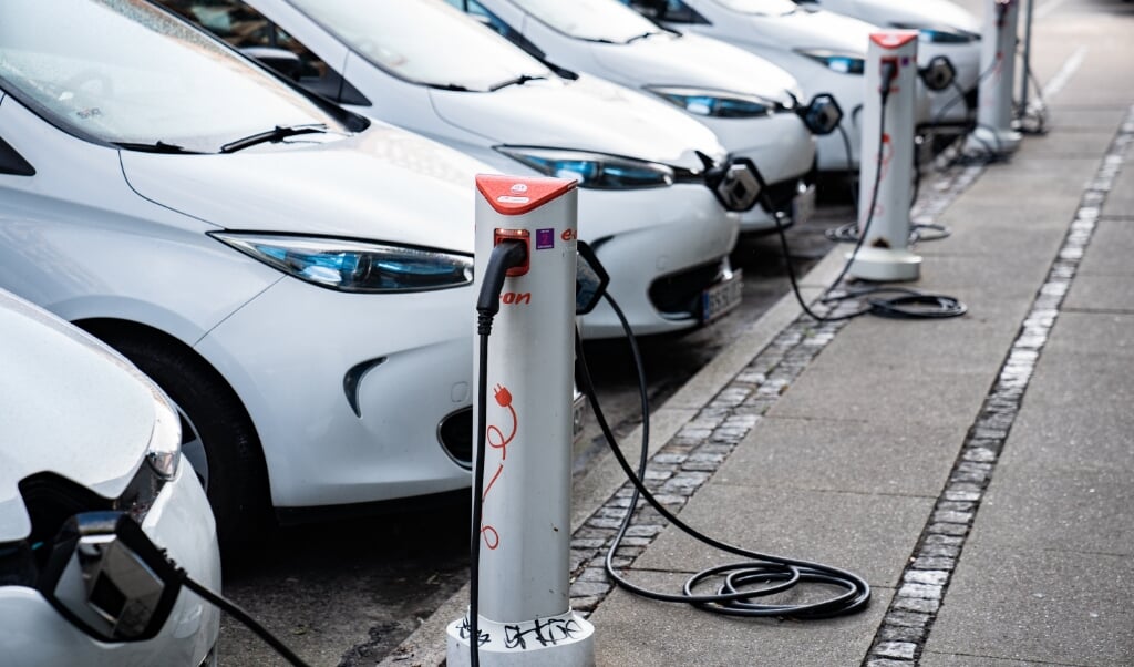 <p>500.000 elbiler på vejene i 2030 vil give en reduktion på en million ton drivhusgasser.</p> ( Emil Helms/Ritzau Scanpix)