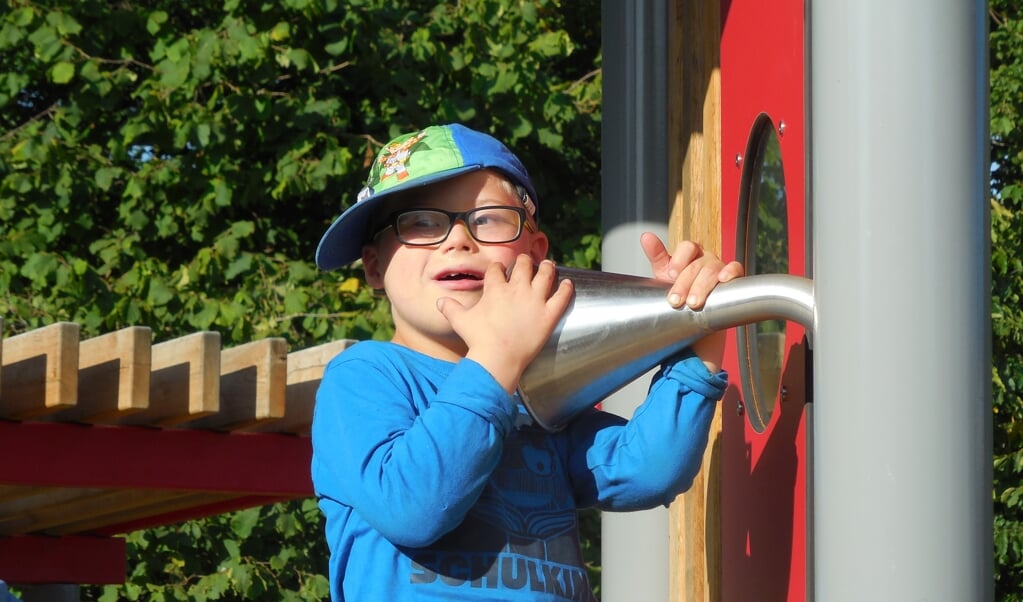 <p>Der neugestaltete Spielplatz Hesttoft ist im wahrsten Sinne ein Sprachrohr für alle Kinder, um gemeinsam zu spielen.</p> ( Privat)