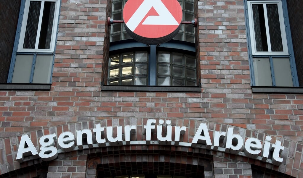 Im Vergleich zum Juni stieg die Arbeitslosigkeit in Schleswig-Holstein im Juli minimal um 112 Personen oder 0,1 Prozent, wie die Agentur für Arbeit am Donnerstag mitteilte. (Archivfoto: picture alliance/dpa)