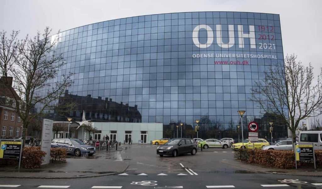 Odense Universitetshospital og Sygehus Lillebælt i Vejle er de to steder, hvor Region Syddanmark allerede fra denne uge vil begynde selv at genom-sekventere positive coronasmitte-prøver for at finde frem til dem, der er smittet med Cluster B.1.17. Arkivfoto: Nils Svalebøg. (Nils Svalebøg.)