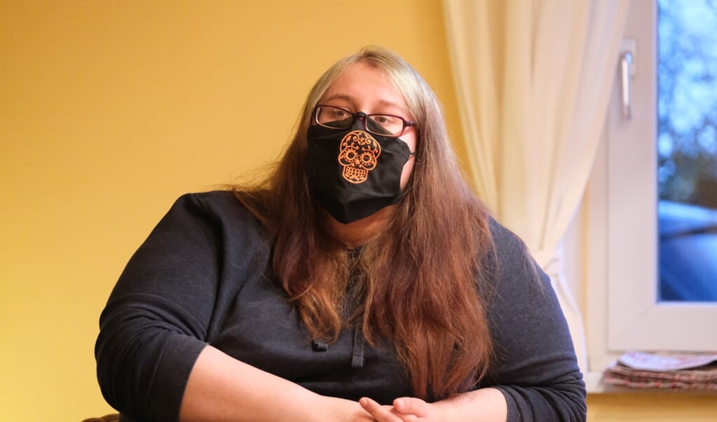 Bei einem Telefonat hat der Vermieter schon die Kündigung angesagt. Nun ist Mandy Petersen auf der Suche nach einer neuen Unterkunft. (Sebastian Iwersen)