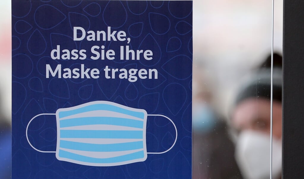 Delstatsregeringen i Kiel sender cirka 9,7 millioner mundbind ud til kommunerne. ( Karl-Josef Hildenbrand/dpa )