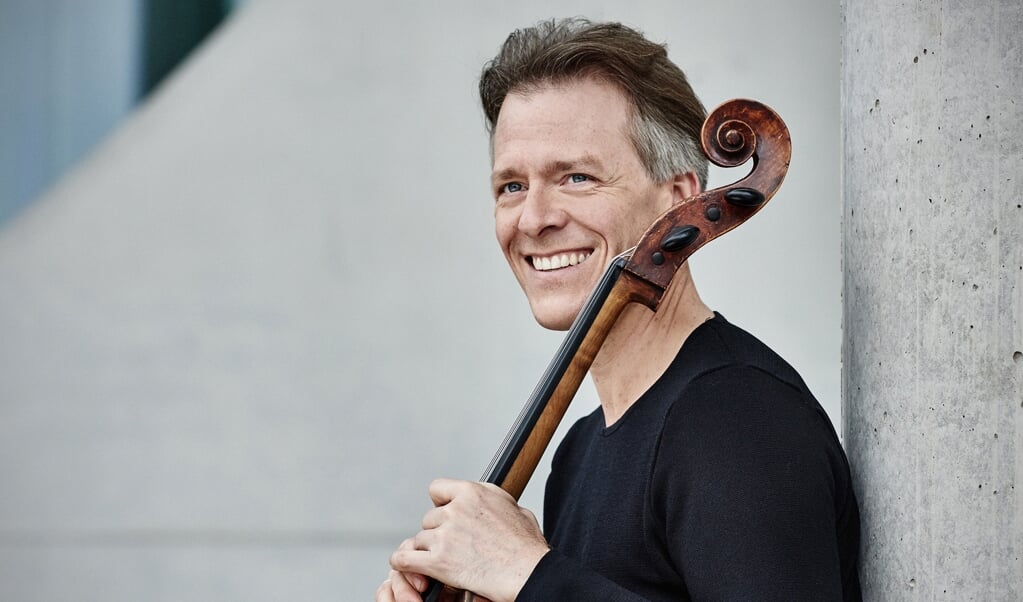 Alban Gerhardt spielte am Mittwoch im Deutschen Haus beide Cellokonzerte von Camille Saint-Saëns. (Kaupo Kikkas )