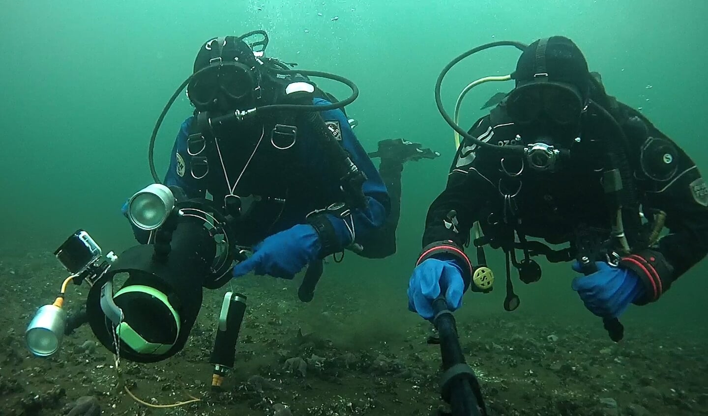 Tiefgang: Stephan Thomsen und Tobias Kaiser vom Unterwasser-Team wollen eine Live-Übertragung anbieten. Archivfoto: