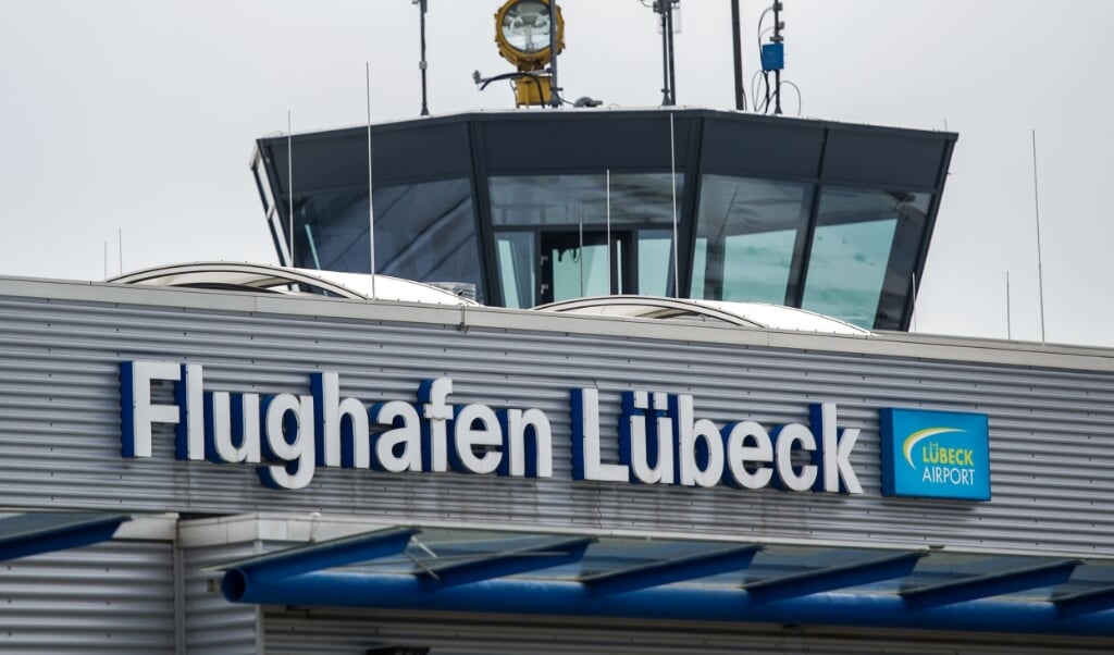 Lübecks lufthavn i 2014, da den gik konkurs. Nu ejes den af en mand, der tilsyneladende sidder og roder med hjemmelavede vacciner.   (Maja Hitij, dpa)