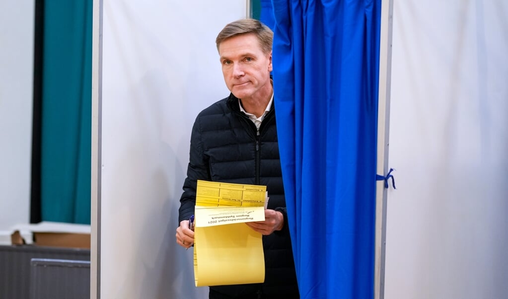 Dansk Folkepartis formand Kristian Thulesen Dahl erkender, at det gik endog rigtig skidty for hans i forvejen kriseramte parti.  Frank Cilius  (Ritzau Scanpix)
