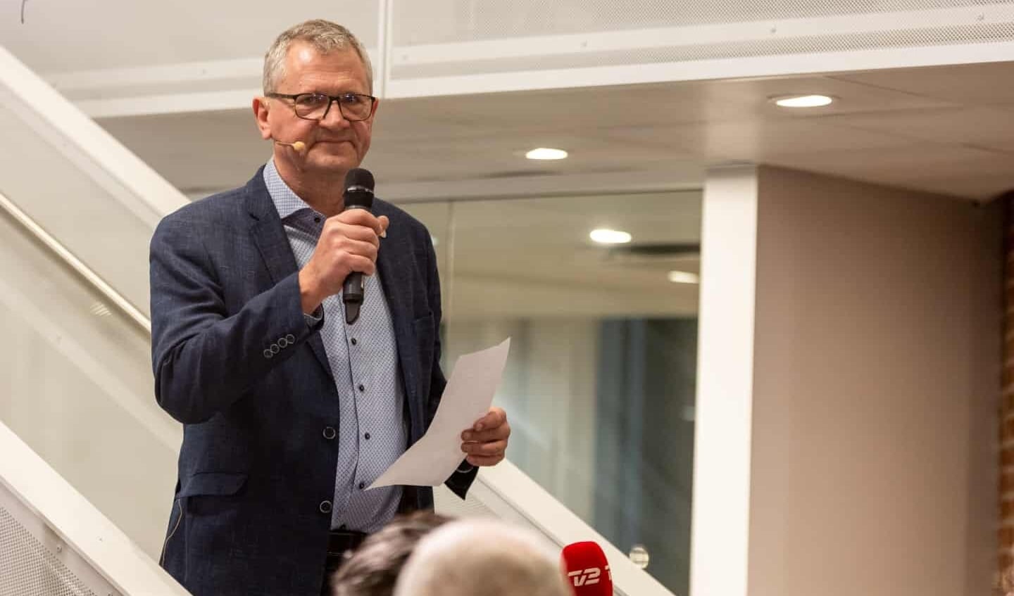 Henrik Frandsen fra Tønder Listen blev valgets helt store vinder. I alt blev det til 9 mandater til det kun lidt over et år gamle parti. Nu forhandler partierne på rådhuset i Tønder. Foto: 

