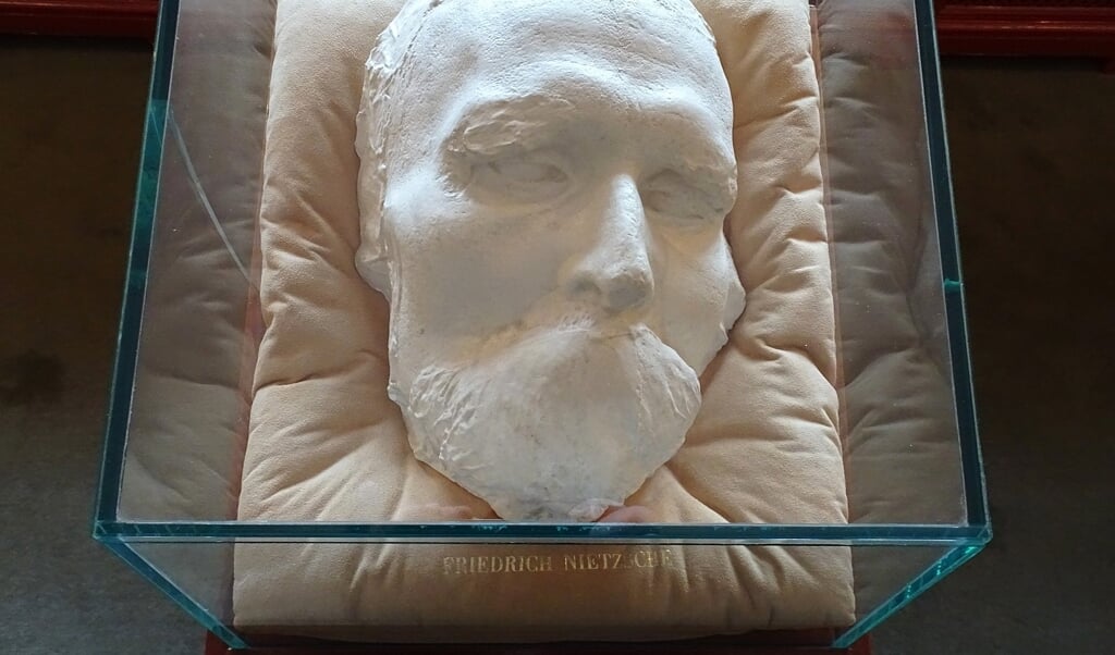 Friedrich Nietzsches dødsmaske opbevares på det svenske kunstmuseum i Stockholm, Thielska Galleriet.   (Holger. Ellgaard, Wikimedia Commons)
