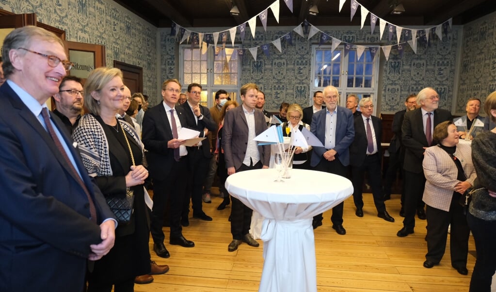 Masser af fremtrædende danske og tyske personligheder var med til at fejre ECMIs 25 års jubilæum.  ( Sebastian Iwersen)