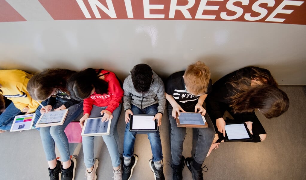 Das Projekt »Flensburger Mediensecurity« der Stadt Flensburg macht Schüler fit in Sachen Medienkompetenz. ( Julian Stratenschulte/dpa)