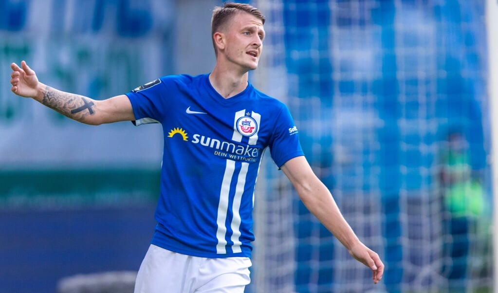 Nico Neidhart ist absoluter Stammspieler und Leistungsträger beim FC Hansa Rostock. ( Jens Büttner/dpa)