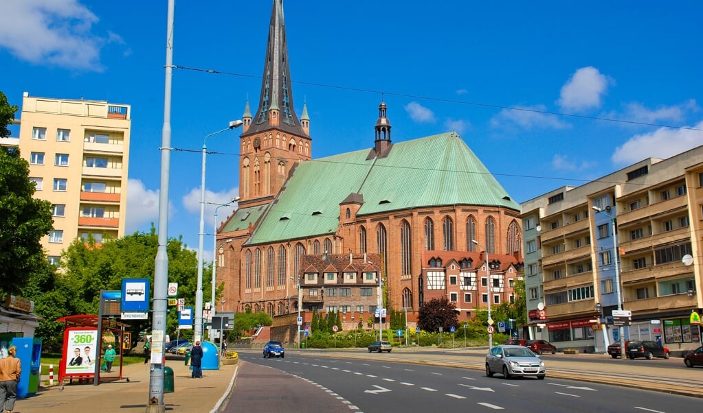 Den mægtige Marienkirche i Stettin var først katolsk, så protestantisk, og nu atter katolsk - som andre gotiske teglstenskirker i den del af Pommern, der efter 1945 tilfaldt Polen. ( Hans Christian Davidsen)