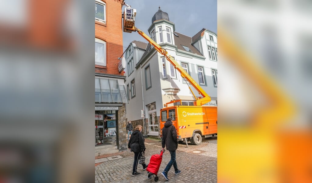 Am Dienstag wurden am Kornmarkt (Foto) und am Capitolplatz Passanten- Zähler installiert. Ab sofort werden die Besucherströme in der Fußgängerzone registriert. ( Sven Geißler)