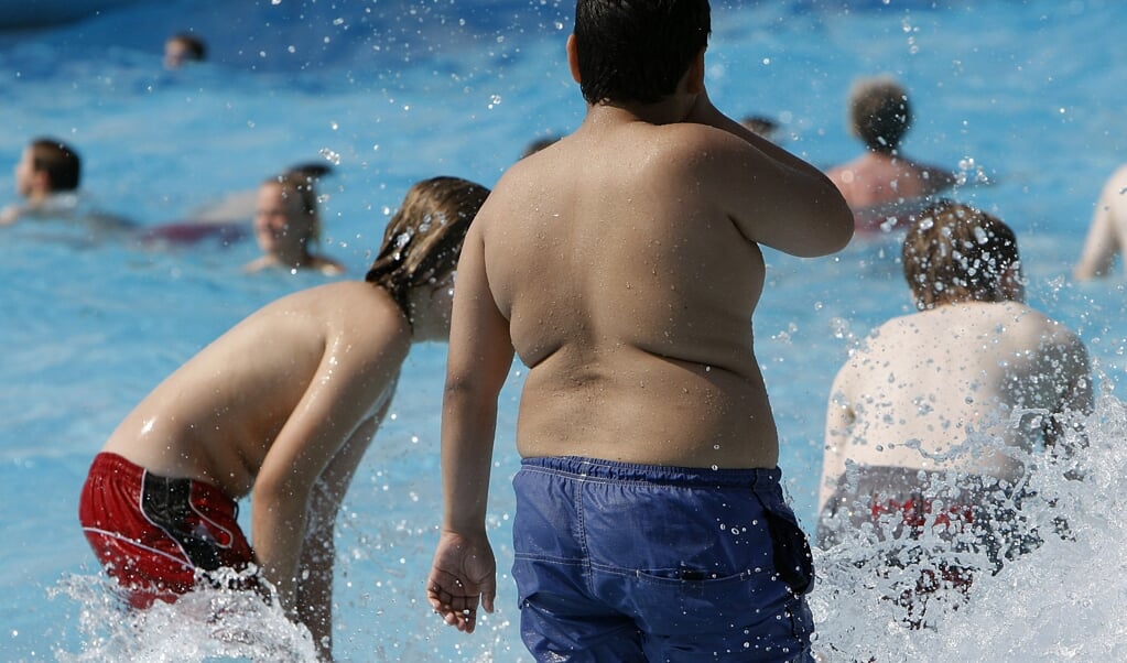 Es fehlt an Wissen darüber, wie Fettleibigkeit bei Kindern und Jugendlichen wirksam verhindert werden kann. Arkivfoto: (Frank Augstein/Ritzau Scanpix)