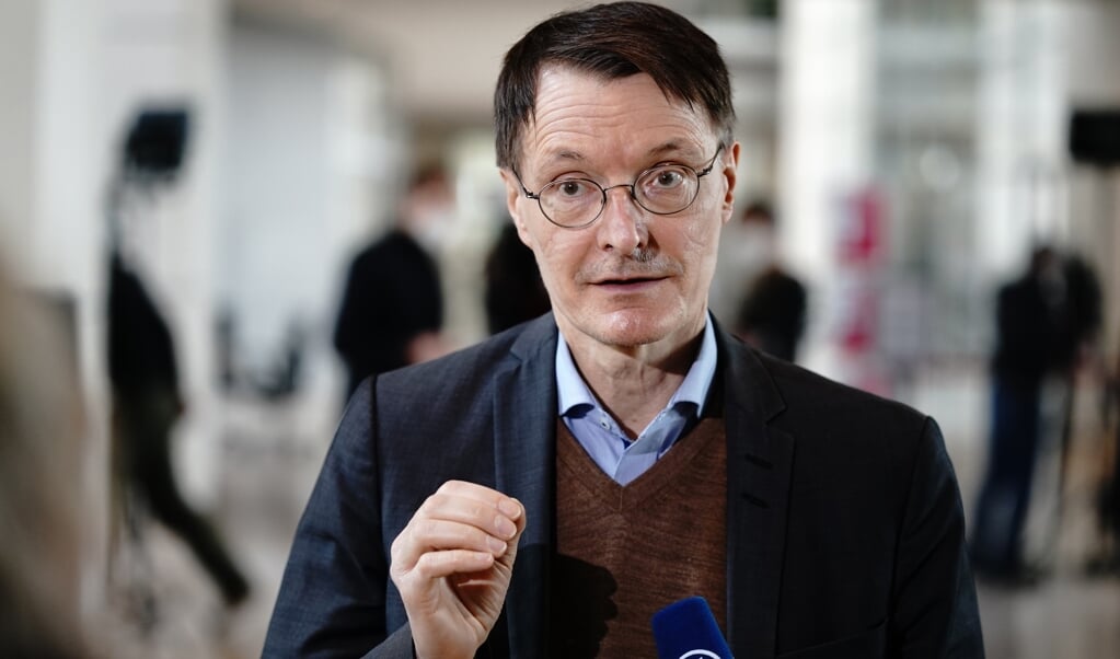 Karl Lauterbach, Gesundheitsexperte der SPD, stuft die Öffnungspläne der dänischen Regierung als gefährlich ein. (dpa)