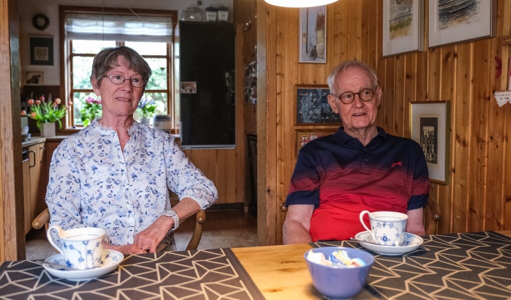 Ruth og Joachim Martin skulle bare lige være på Ejderskolen i et par år, og så skulle de tilbage til Danmark. Det var i 1968, og de trives stadig hjemme i Borgsted. ( Sebastian Iwersen)