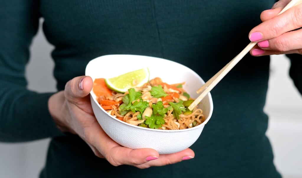 Pad Thai er let og hurtig mad. Super sundt og smagfuldt. Klik ind og hent opskriften. ( Camilla Pi Kirkegaard)