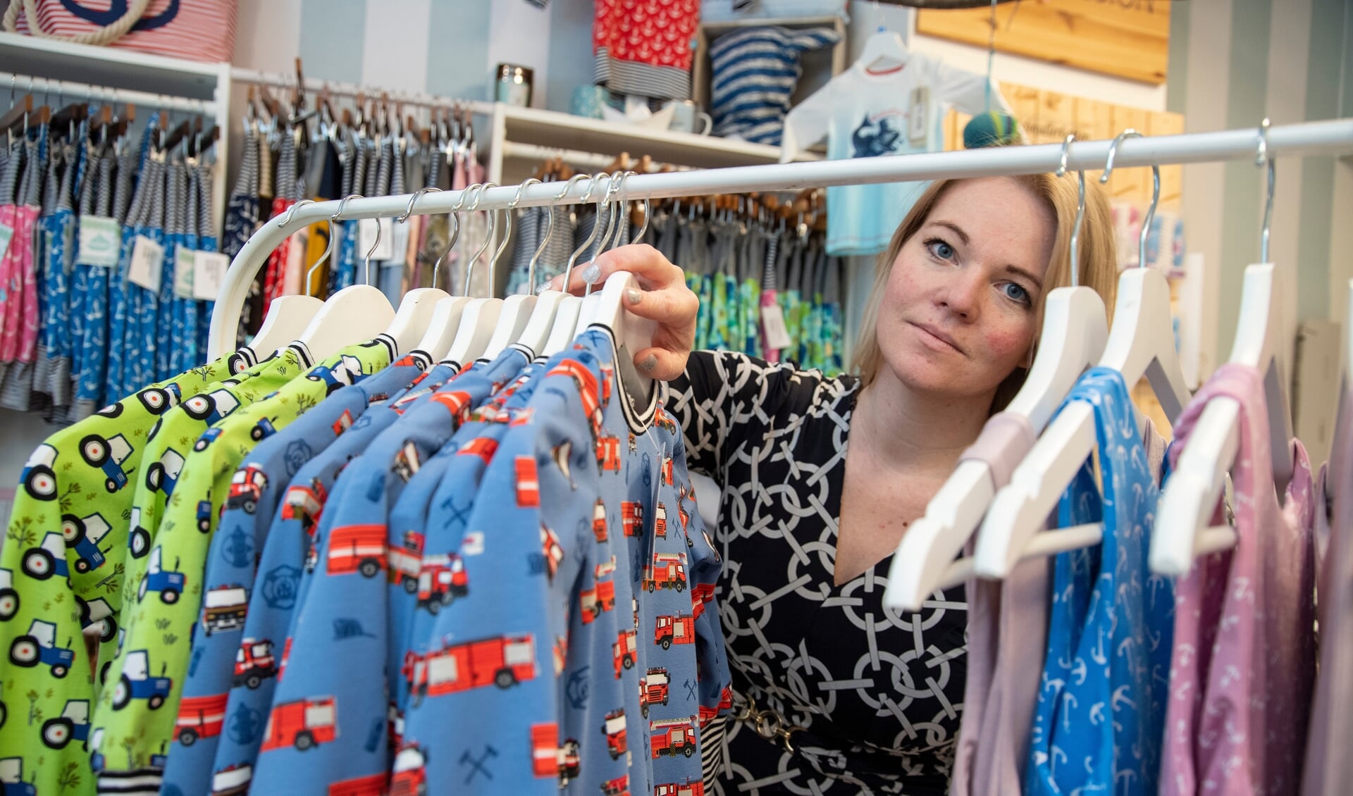 Janina Bockmeier kæmper for, at hendes butik i Flensborg, Zwergenbande, vil overleve til flere kriser. Foto: