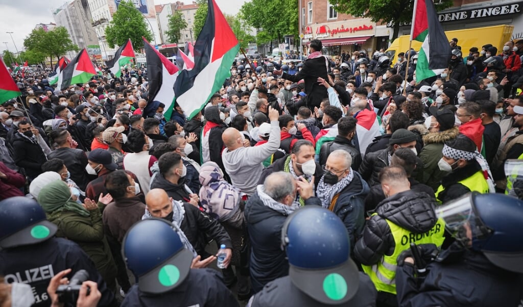 Godt 3500 demonstranter gik på gaden i Berlin for at vise solidaritet med Palæstina. ( Michael Kappeler/dpa)
