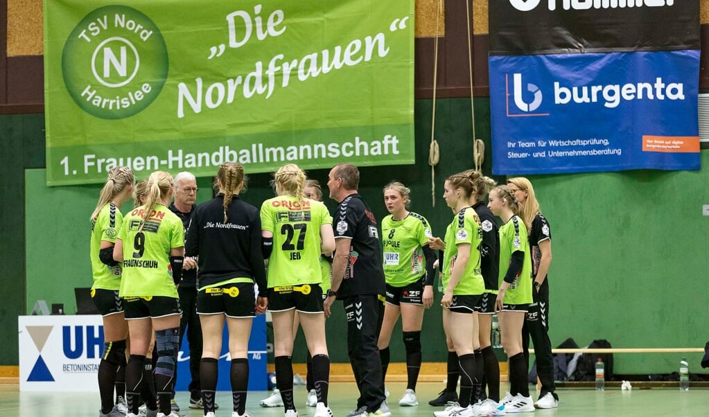 Die Handballerinnen des TSV Nord Harrislee starten mit einem Heimspiel in die Saison.  ( Lars Salomonsen)