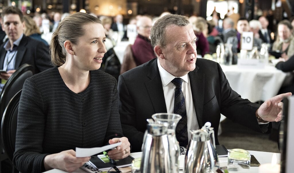 Danske Regioner har ofte besøg af statsministeren, når der holdes generalforsamling som her ved en tidligere lejlighed i Aarhus, hvor Lars Løkke Rasmussen (V) var Danmarks statsminister. I år deltog statsminister Mette Frederiksen (S) dog kun virtuelt i en optaget tale. Det skete med henvisning til coronavirus. (Henning Bagger/Ritzau Scanpix)