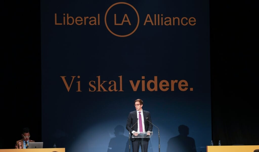 Vi skal videre lyder Liberal Alliances motto ved landsmødet i Vejle. Men partiformand Alex Vanopslagh tvivler på, at det kan lade sig gøre med de nuværende ledere hos Venstre og De Konservative. (Claus Fisker/Ritzau Scanpix)