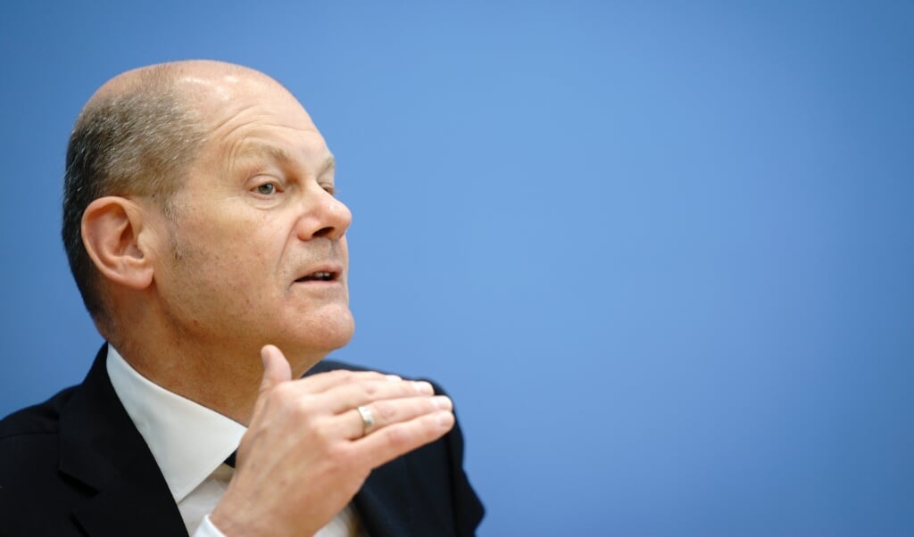 Finansminister Olaf Scholz er ikke bekymret trods manglende skatter og kæmpe gæld. ( Kay Nietfeld/dpa)