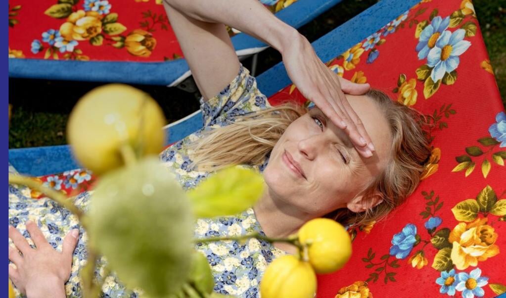 Om podcastserien Drømmesengen: Taler du ofte om dine egne præstationer, eller gemmer du dig helst i kulissen? Elsker du at udforske ukendte steder, eller foretrækker du den vante tur til sommerhuset?
Hver uge folder Katrine Hedegaard og en landskendt gæst to blomstrede drømmesenge ud et sted under åben himmel og dykker ned i gæstens personlighed. ( Radio4)