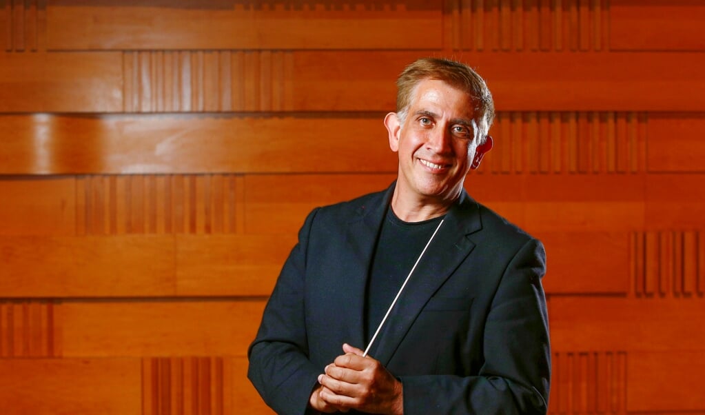 Australieren Nicolas Milton står i spidsen for Slesvig-Holstens Symfoniorkester. (John Appleyard)