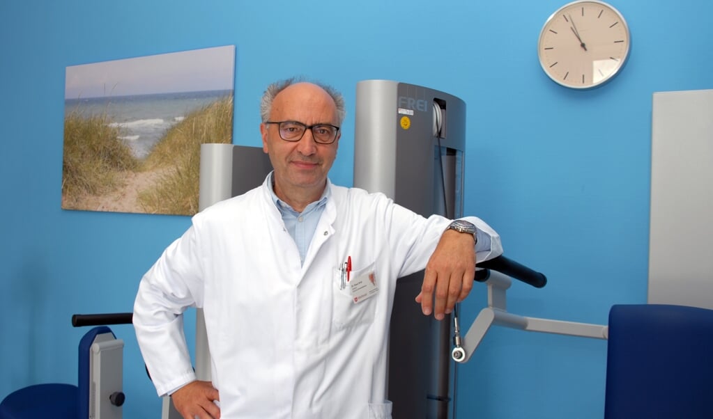 Dr. Klaus Weil kann sich über die Auszeichung als einer von Deutschlands Top-Ärzten freuen. (St. Franziskus-Hospital)