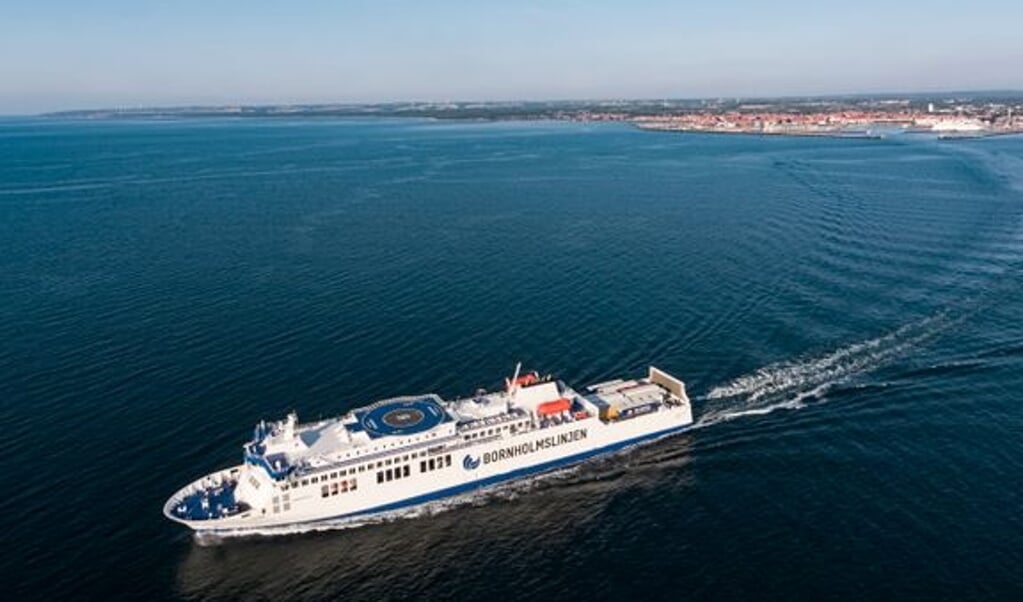 I eftermiddag kommer de første tyske turister til Bornholm efter mange måneders nedlukning af ruten til Sassnitz. I første omgang en forsigtig start inden det forhåbentlig går løs hen over sommeren. (Molslinjen)