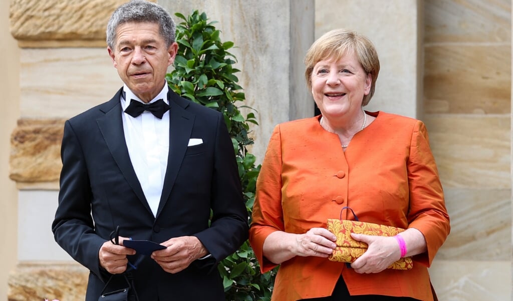 Forbundskansler Angela Merkel og hendes mand Joachim Sauer besøgte festspillene for sidste gang i hendes embedsperiode. (dpa)