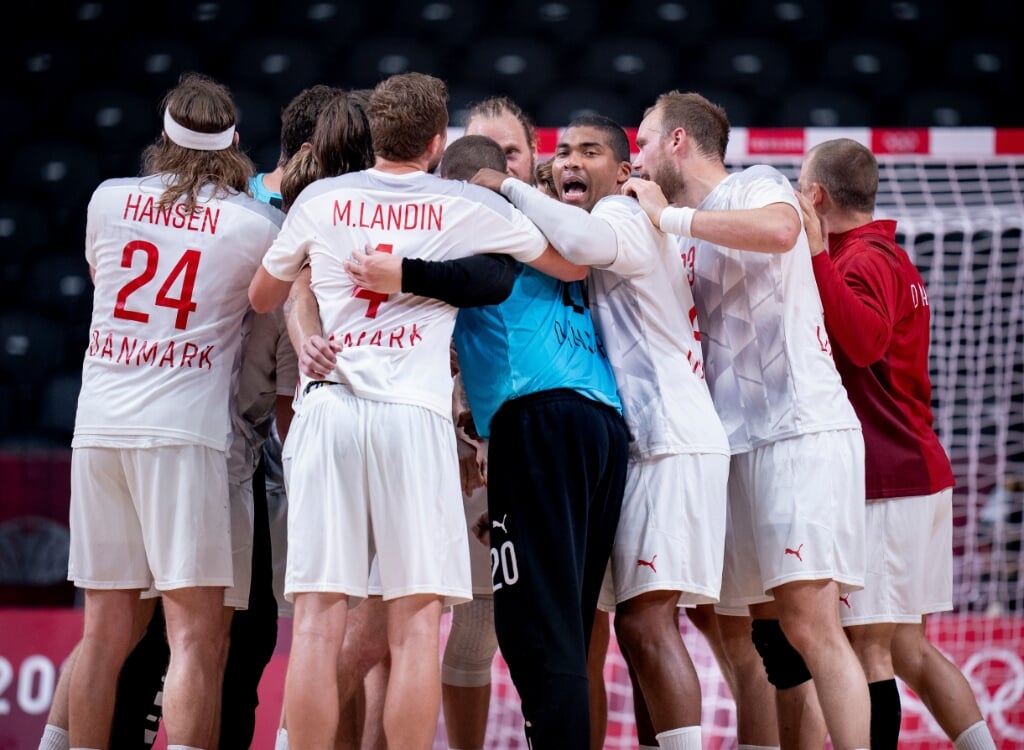 SG Flensburg-Handewitts Mads Mensah Larsen og håndboldherrerne er med i kampen om årets sportsnavn. ( Ritzau Scanpix)