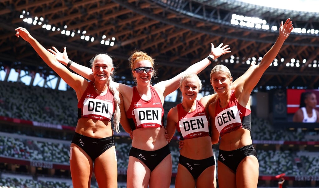 Mathilde Kramer (nr. to fra v.) og holdkammeraterne Astrid Glenner-Frandsen, Emma Beiter Bomme og Ida Karstoft satte en ny dansk rekord ved OL. ( Lucy Nicholson/Scanpix)