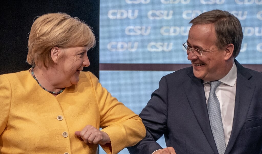Nuværende forbundskansler Angela Merkel udtrykte sin fulde opbakning til Armin Laschet som sin efterfølger.   (Michael Kappeler/dpa )