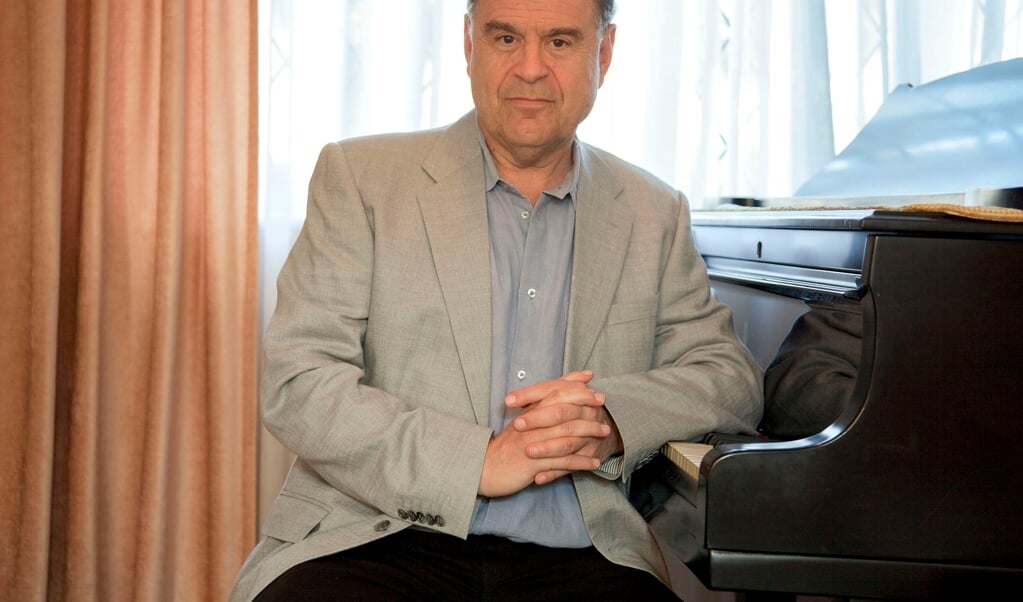Michael Roll har tidligere spillet sammen med Sønderjyllands Symfoniorkester - blandt andet da orkestret var på jubilæumsturné gennem Tyskland i 2004. (SSO)