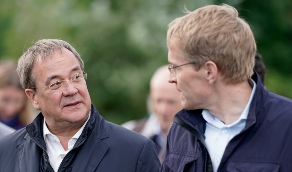 Armin Laschet (CDU) traf sich im August mit Parteifreund Daniel Günther in St. Peter-Ording. (Axel Heimken/dpa)