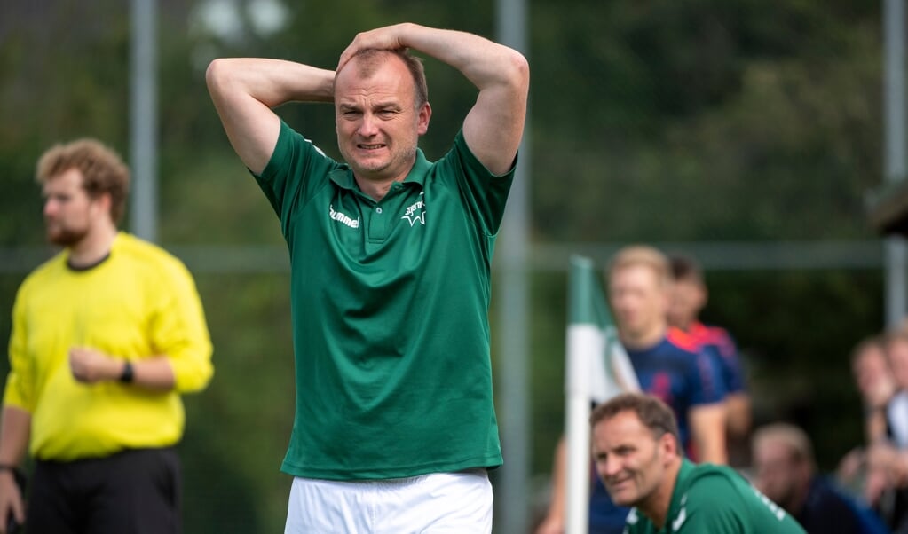 IF-Trainer Thomas Ziegenberg steckt mit den SdU-Kickern wieder mitten im Abstiegskampf. ( Kira Kutscher)