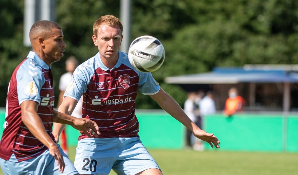 Kassierten die erste Niederlage der Saison: Kevin Njie, Patrick Thomasen (r.) und die Spieler vom SC. ( Kira Kutscher)