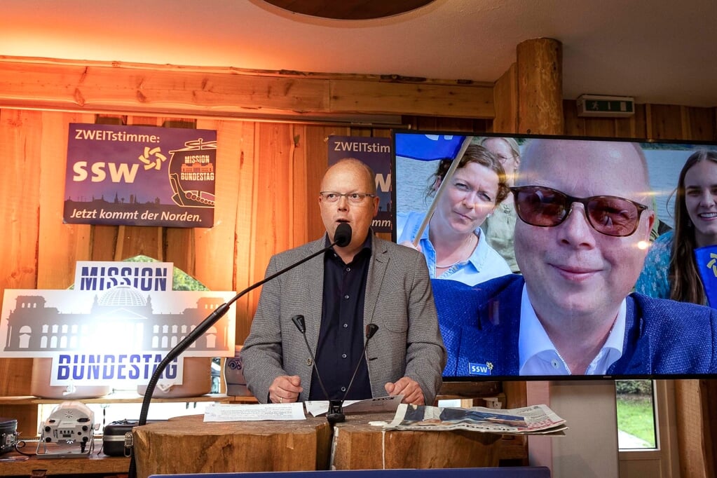 Tirsdag aften indledte mindretalspartiet SSW valgkampens slutspurt. Med fem dage tilbage er der stadig meget at kæmpe for, sagde SSW-spidskandidaten Stefan Seidler. (Lars Salomonsen)