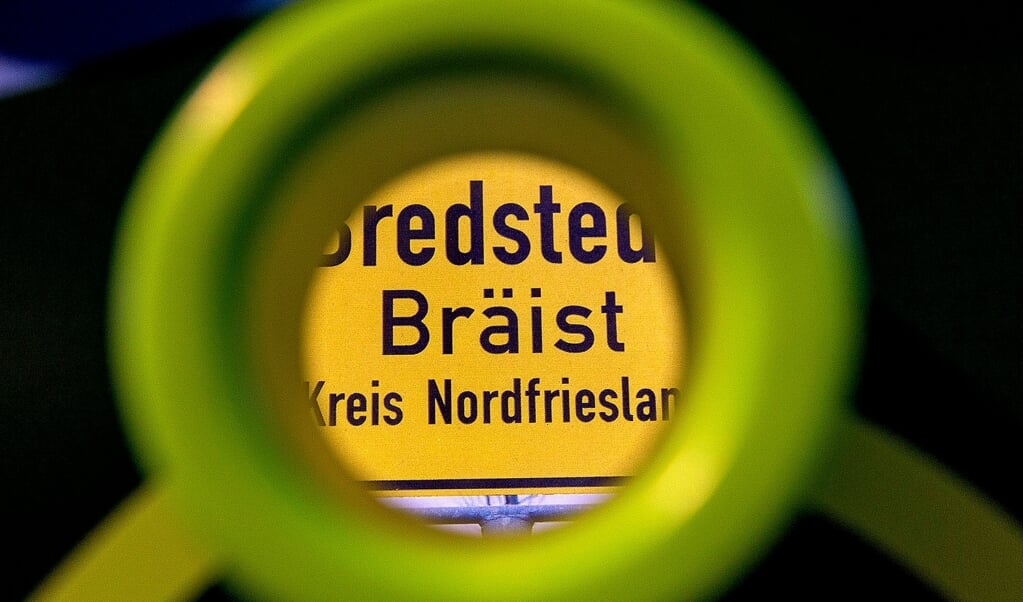 I Nordfrisland er skiltene også på flere sprog.     (Lars Salomonsen)
