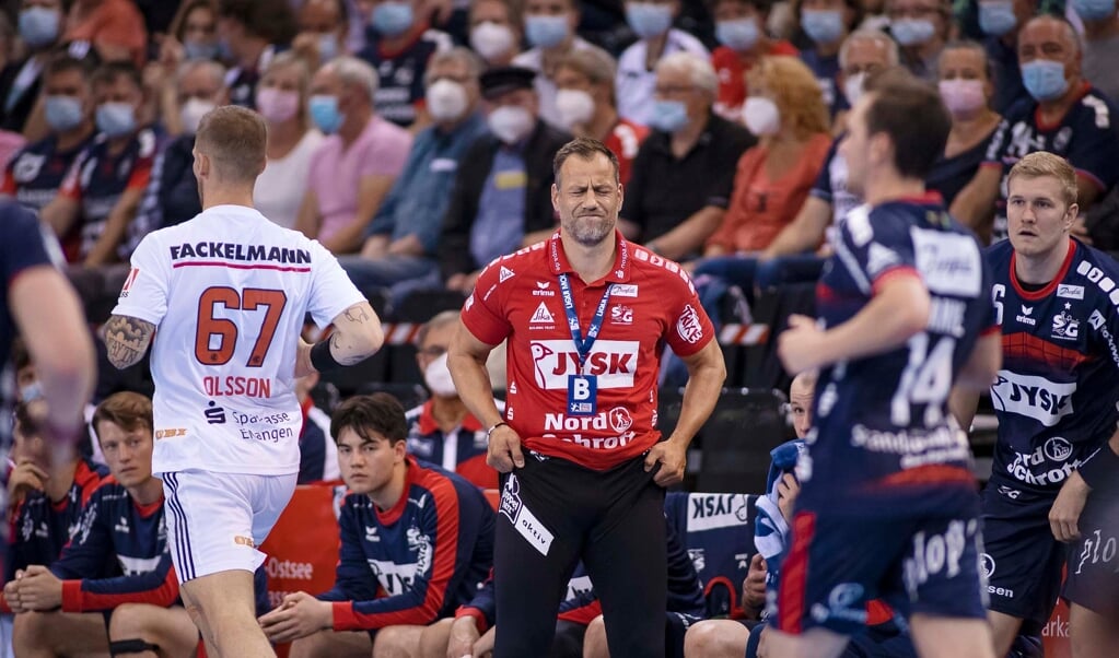 Die harte Champions League-Gruppe löst bei SG-Trainer Maik Machulla (Mitte) derzeit nicht nur Freude aus. ( Lars Salomonsen)