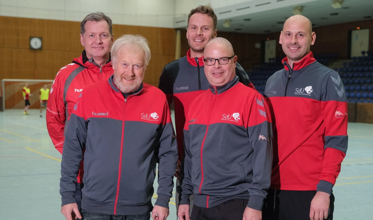 Der har været kontinuitet i SdU Landsholdets hold bag holdet. Således har (f.h.t.v.) holdleder Rudi Ehlerts, teammanager Kai Andersen, sportslig leder Ruwen Möller, fysioterapeut Kai Hensen og træner Tore Wächter de sidste år været ansvarlig.