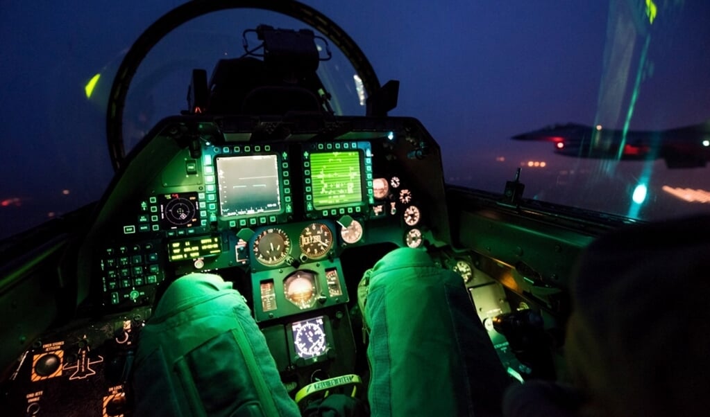 Sådan er udsigten fra cockpittet på en F-16 ved natflyvninger.    (Casper Tybjerg, Fighterwings Skrydstrup Fighterwings Skrydstrup)