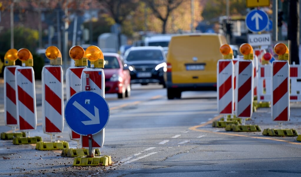 Für Ausbau und Erhalt der Straßeninfrastruktur in Schleswig-Holstein stehen in diesem Jahr insgesamt mehr als 300 Millionen Euro zur Verfügung.    (Carsten Rehder, dpa)