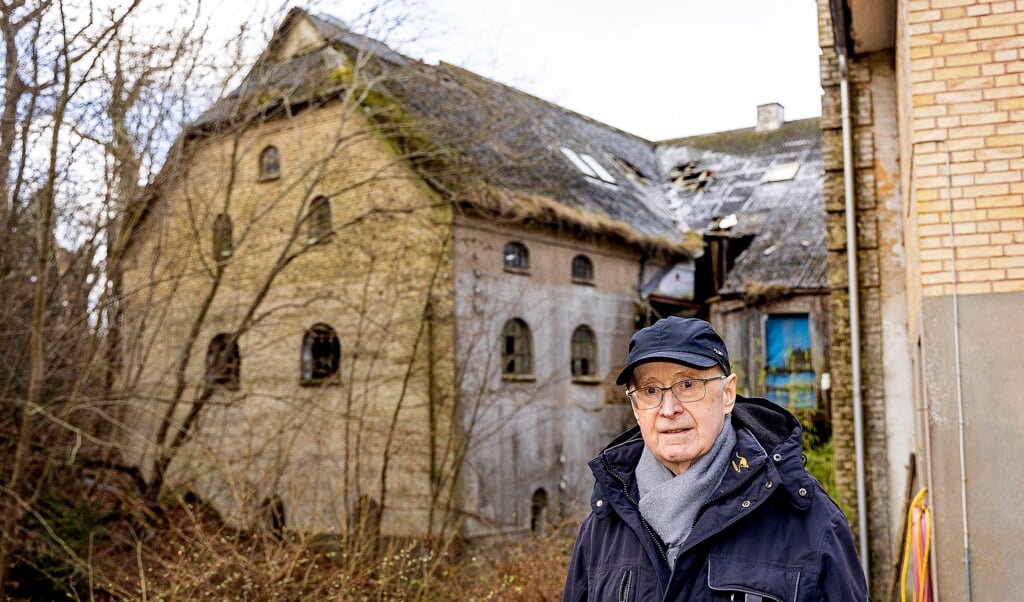 Svend Lykke-Schmidt fra Industrimuseum Kobbermølle vil ikke kritisere Aabenraa Kommune. Han synes dog, at det er ærgerligt, at Kruså Vandmølle skal rives ned.   (Lars Salomonsen)