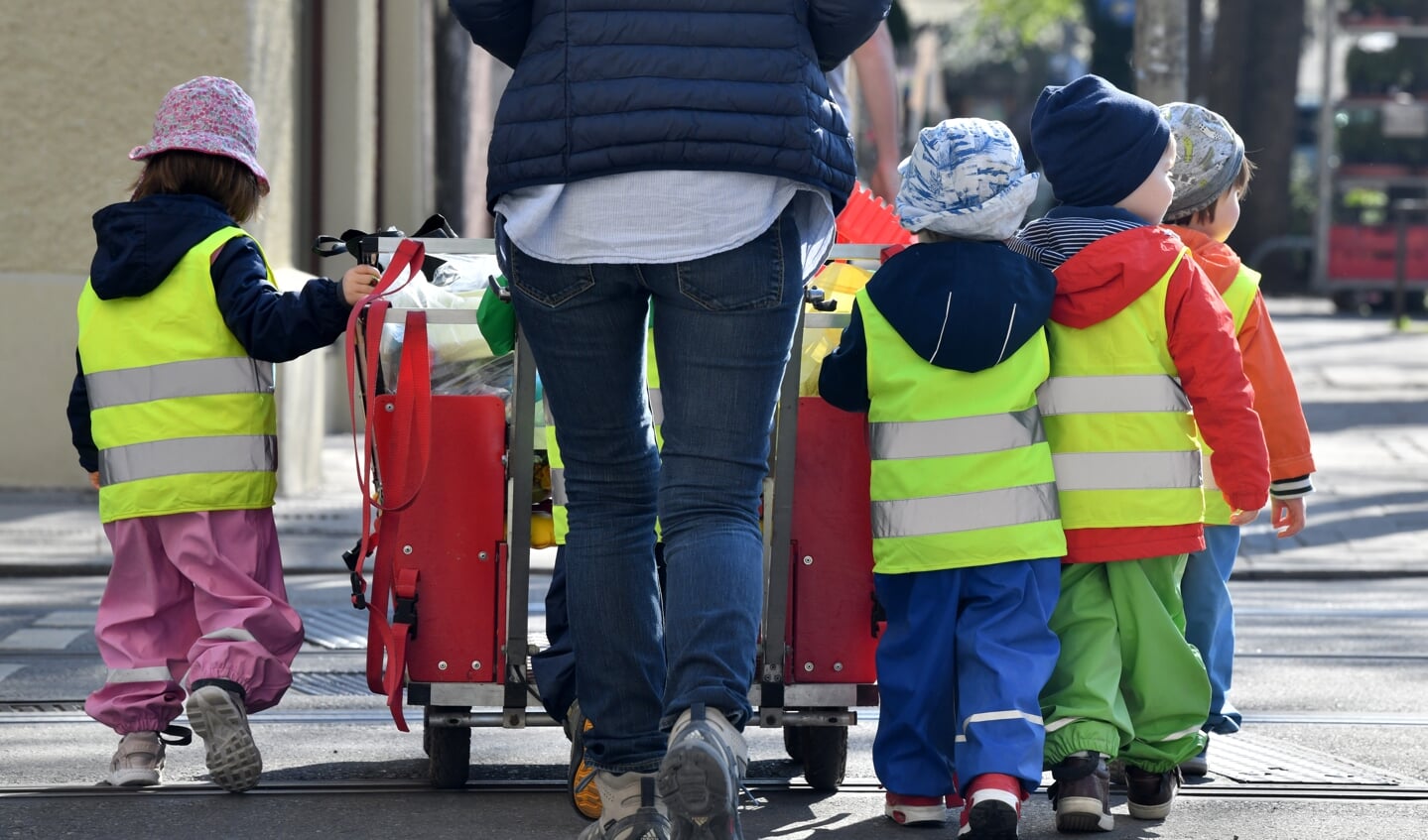 Kvinder arbejder hyppigere end mænd inden for de forholdsvist lavt lønnede sociale og sundhedsfaglige fag. Foto: