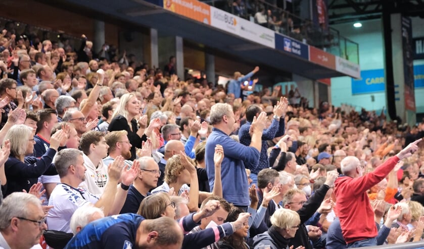 Die Arena war erstmals in dieser Saison ausverkauft - 6300 Besucher sahen ein tolles Handball-Spiel.