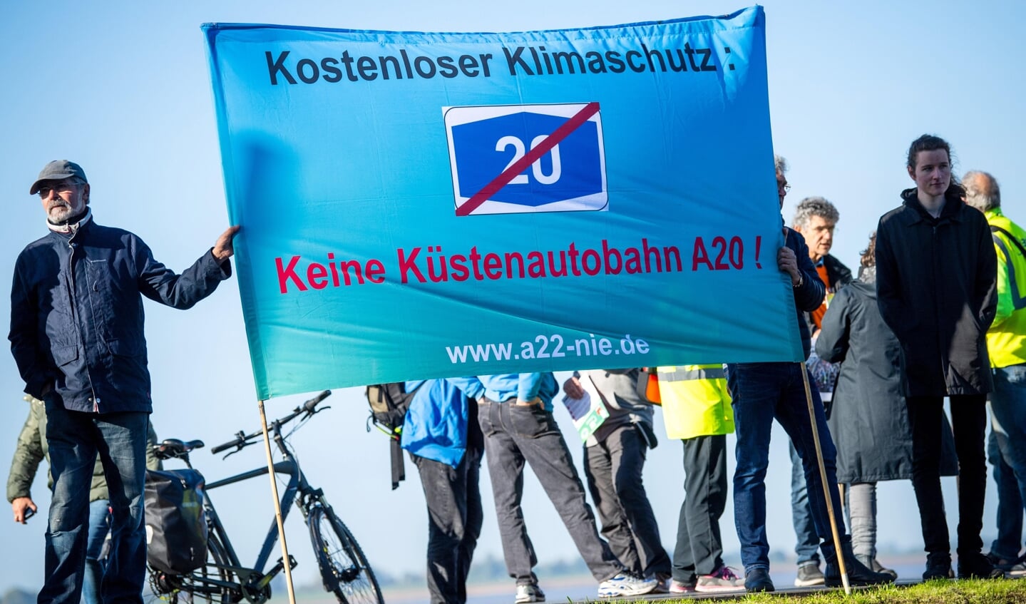 Protesterne mod en udbygning af A20-motorvejen har indtil videre været forgæves. Slesvig-Holstens landdag stemte onsdag for, at man vil gøre sit for at motorvejen vil blive videreført. Foto:  